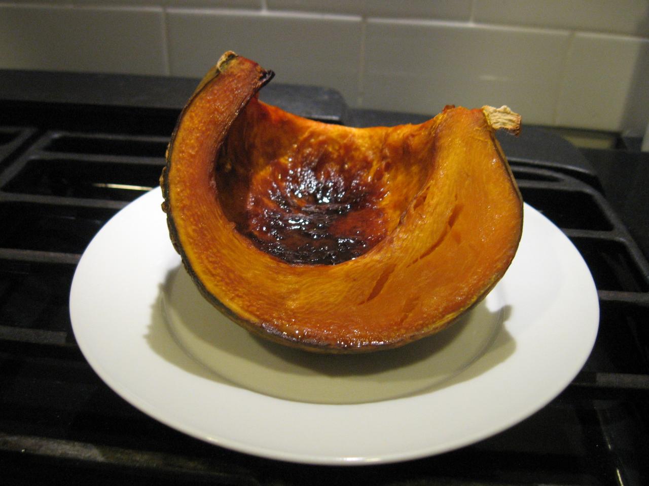 Packing up Hallowe’en or…baked Kabocha squash with brown sugar and balsamic vinegar
