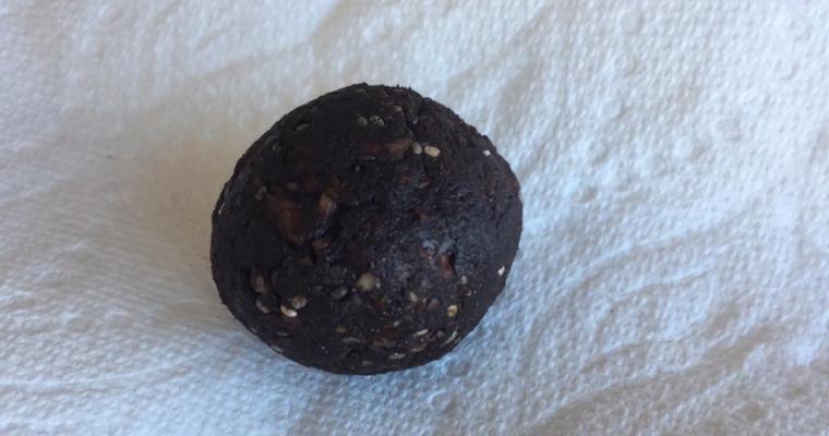 Chocolate Pecan Energy Balls – Vegan and Gluten-free