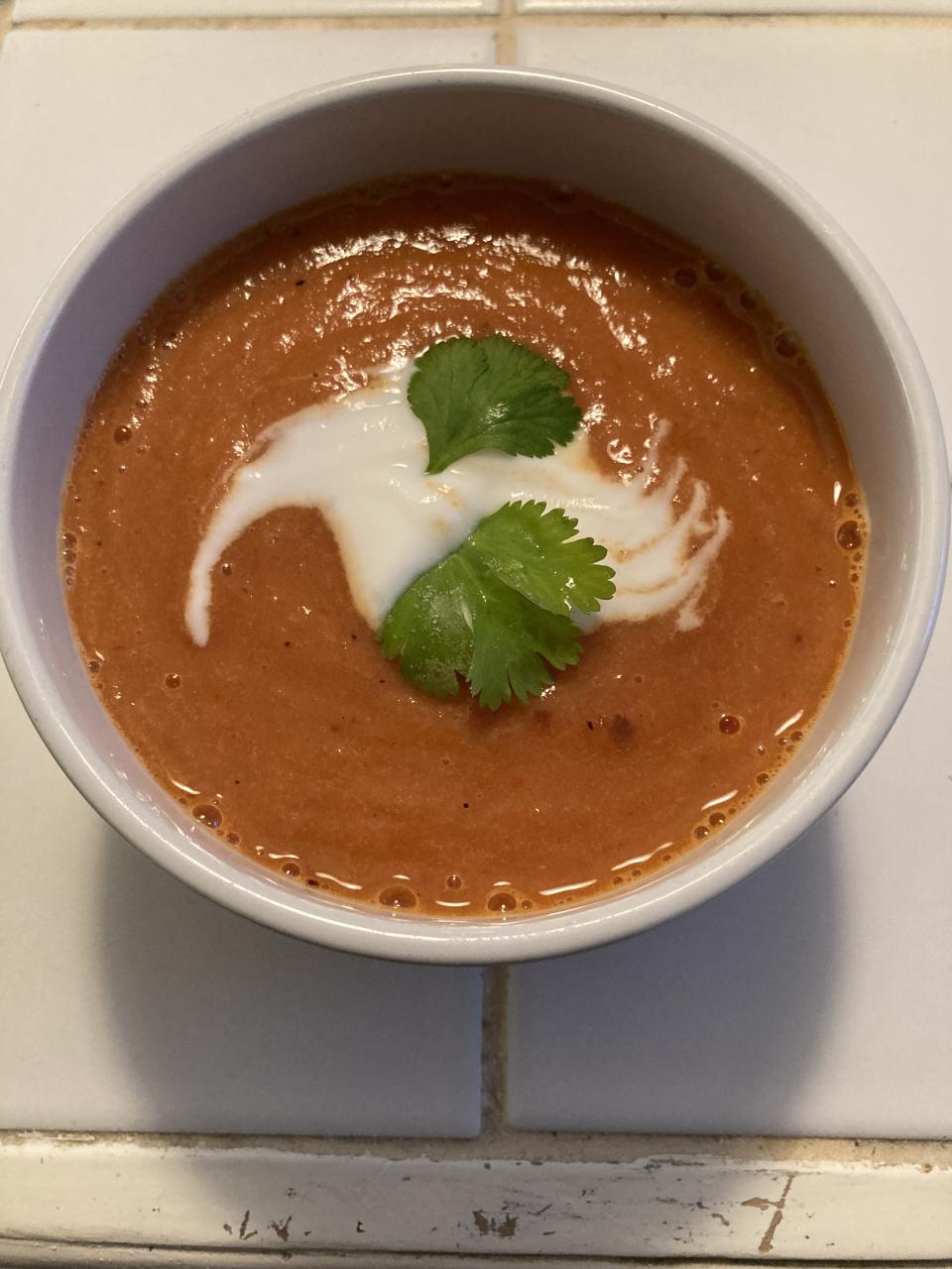 Roasted Garlic and Tomato Soup